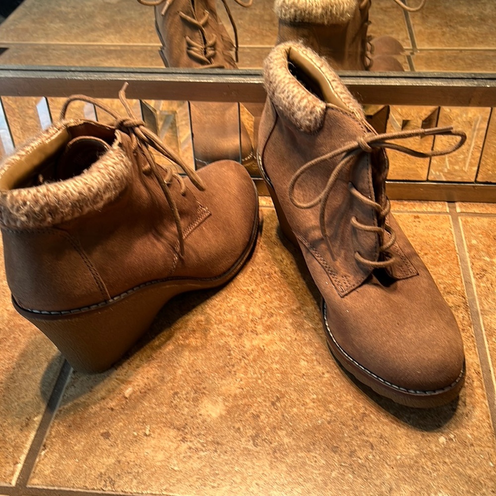 NWT Faux Suede Wedge Lace Up Booties